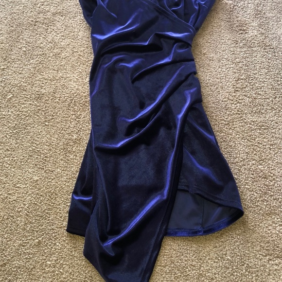 Dress - Picture 2 of 5